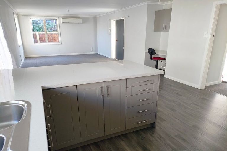 Photo of property in 6-8a Avenue Road, West End, Timaru, 7910