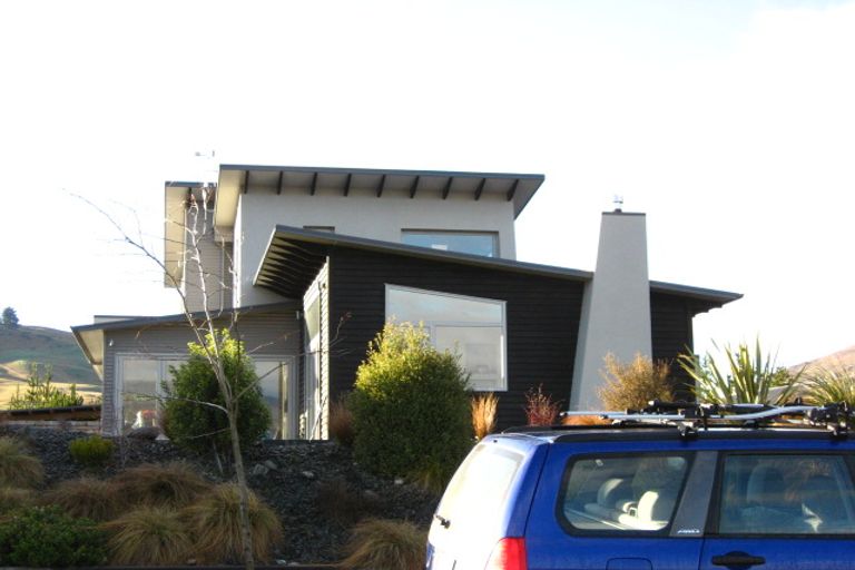 Photo of property in 3 Rere Road, Lake Hayes, Queenstown, 9304