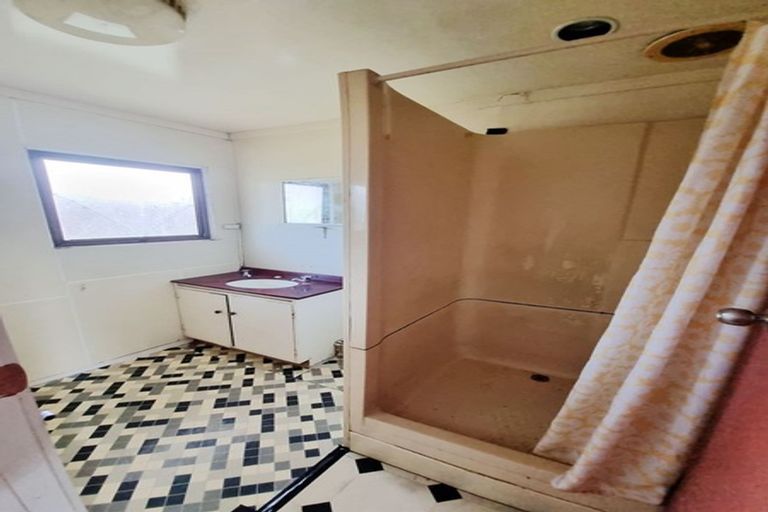 Photo of property in 3/4a Vine Street, Mangere East, Auckland, 2024