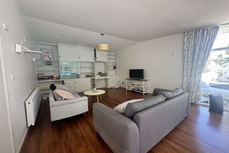 Photo of property in 15 Fancourt Street, Karori, Wellington, 6012