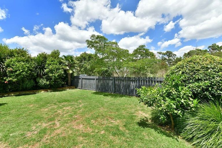 Photo of property in 53 Springs Road, Parakai, 0830