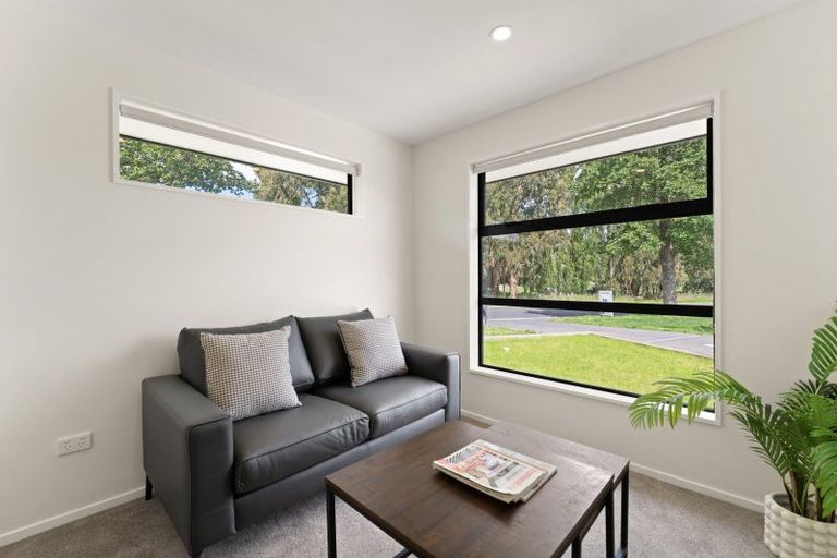 Photo of property in 100 Hagart-alexander Drive, Mosgiel, 9024