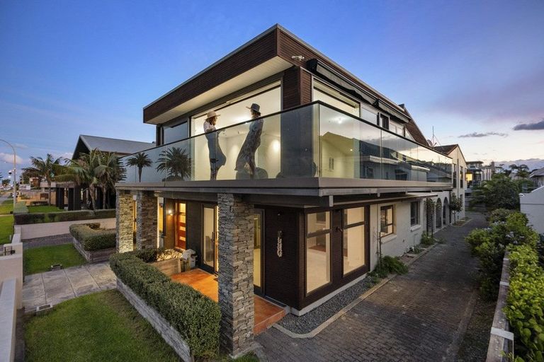 Photo of property in 1/30 Marine Parade, Mount Maunganui, 3116