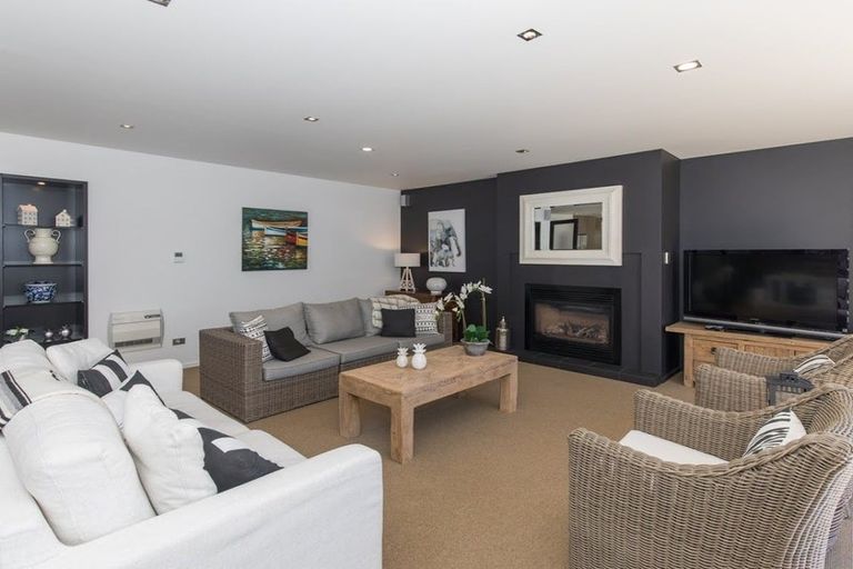 Photo of property in 44 Meadowstone Drive, Wanaka, 9305