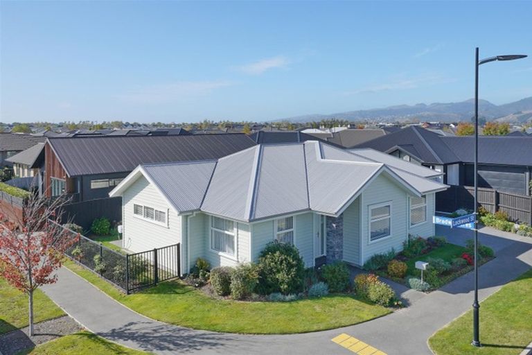 Photo of property in 37 Bradwell Crescent, Halswell, Christchurch, 8025