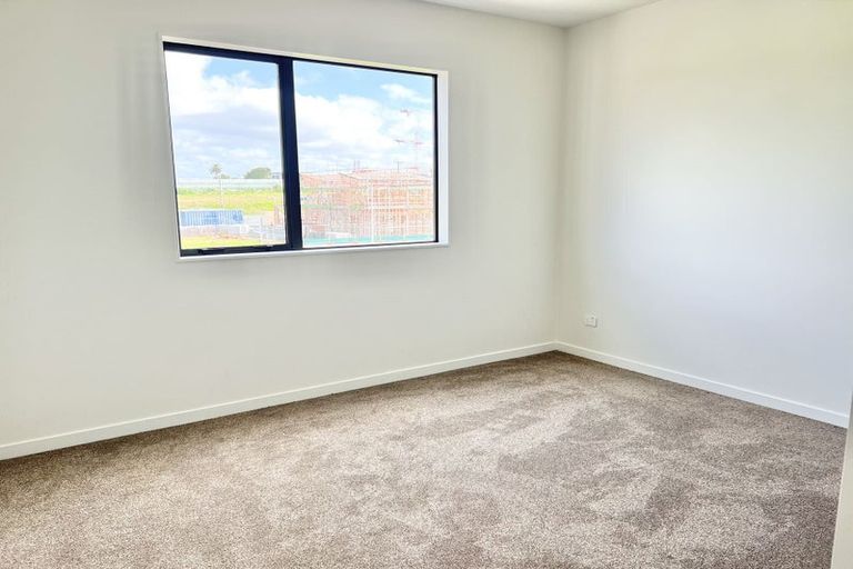 Photo of property in 15 Pilot Drive, Hobsonville, Auckland, 0616