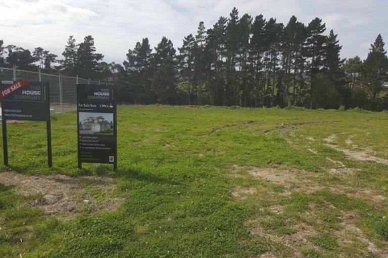 Photo of property in 150 Colonial Drive, Silverdale, 0932