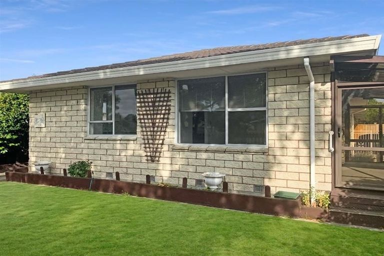 Photo of property in 83a Cottonwood Street, Parklands, Christchurch, 8083
