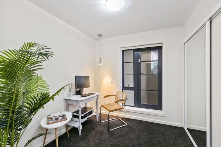 Photo of property in Westhaven Apartments, 15/127 Molesworth Street, Thorndon, Wellington, 6011