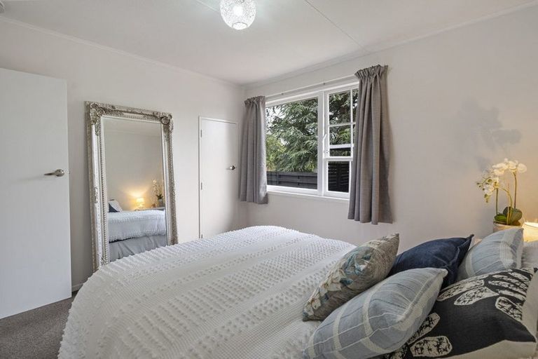 Photo of property in 6 Kimberley Grove, Westbrook, Palmerston North, 4412