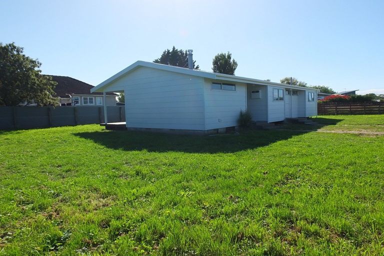 Photo of property in 33a Avenue Road, Foxton, 4814