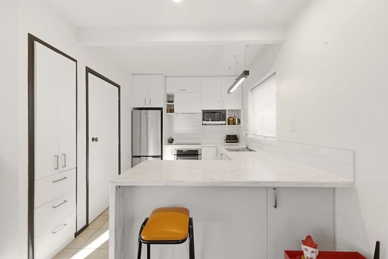 Photo of property in 76a Memorial Avenue, Ilam, Christchurch, 8053