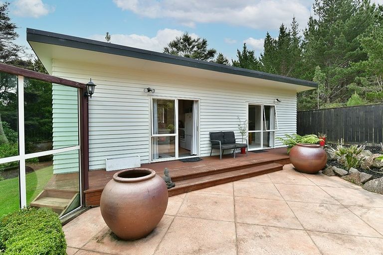 Photo of property in 54 Pinetone Road, Kumeu, 0892