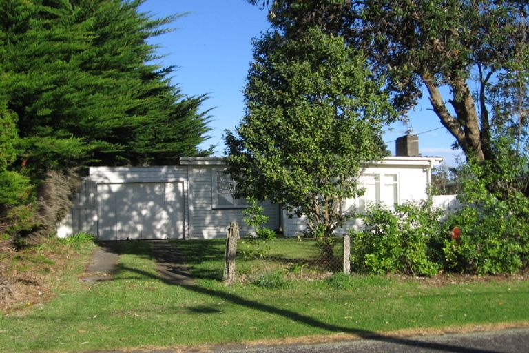 Photo of property in 12 Hohiria Street, Waikanae Beach, Waikanae, 5036