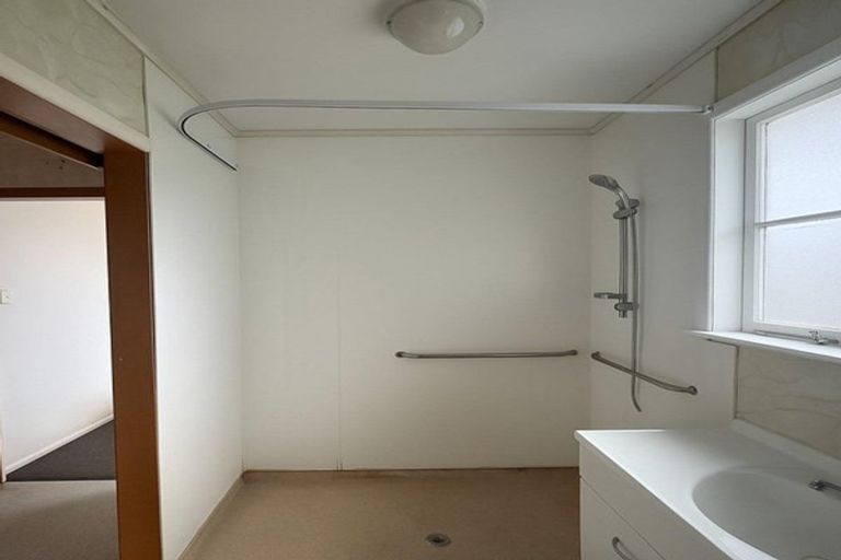 Photo of property in 1 Thomson Avenue, Dinsdale, Hamilton, 3204