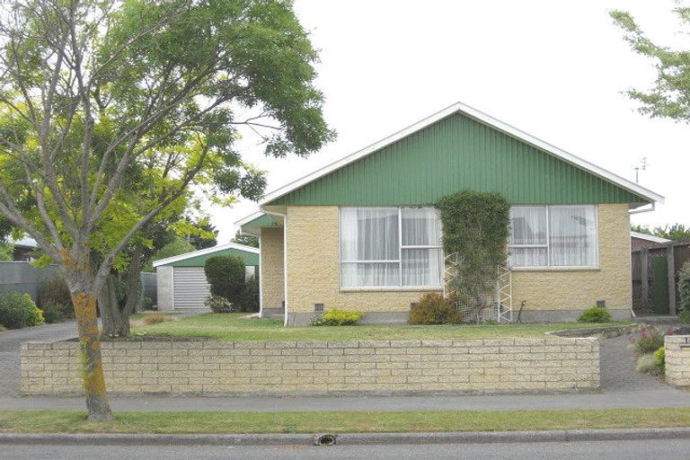 Photo of property in 14 Ashwood Street, Parklands, Christchurch, 8083