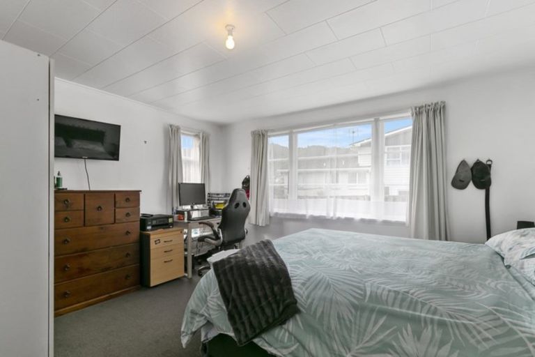 Photo of property in 83 Wellington Road, Wainuiomata, Lower Hutt, 5014