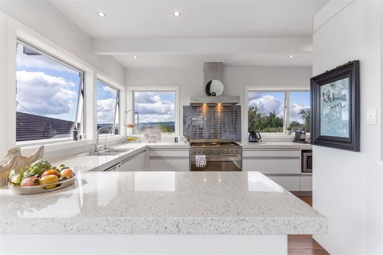 Photo of property in 13 Callender Place, Shelly Park, Auckland, 2014