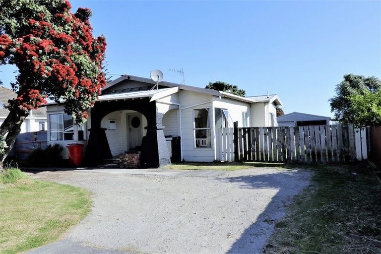 Photo of property in 219 Puriri Street, Castlecliff, Whanganui, 4501