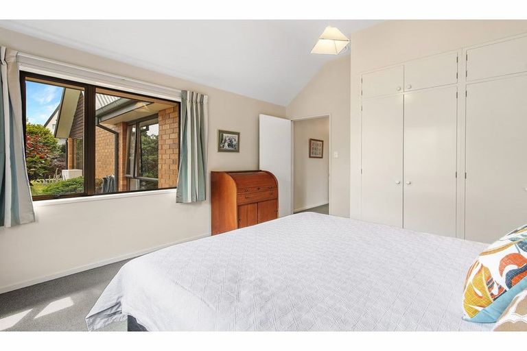 Photo of property in 2/35 Glenburn Place, Avonhead, Christchurch, 8042