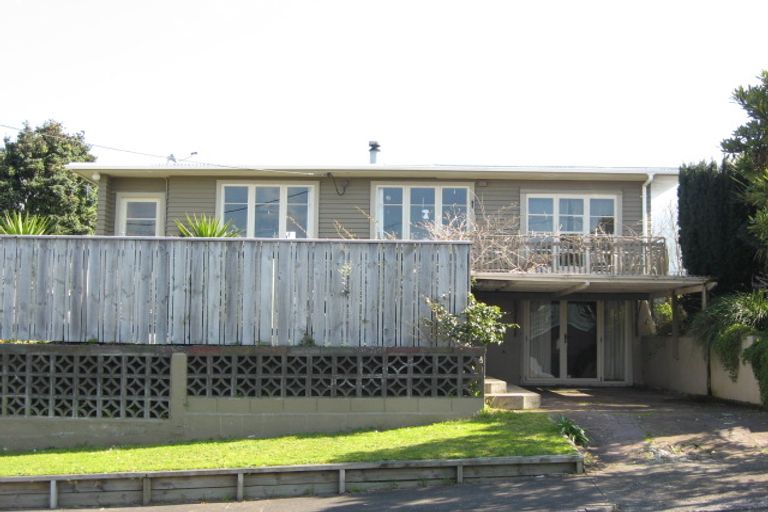 Photo of property in 71 Wallath Road, Westown, New Plymouth, 4310