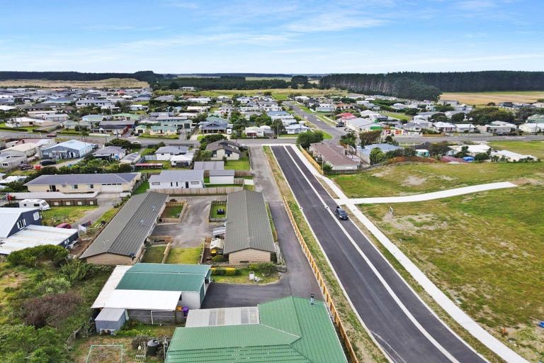 Photo of property in 5 Rangeview Rise, Foxton Beach, 4815