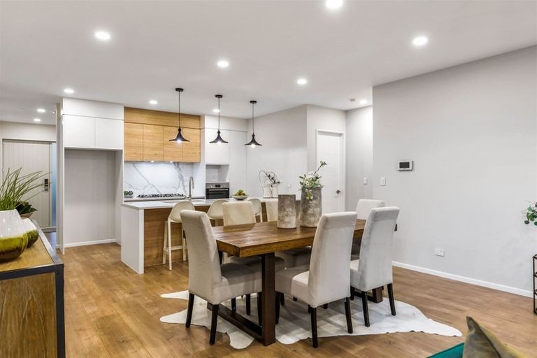 Photo of property in 11 Grenache Way, Kumeu, 0810