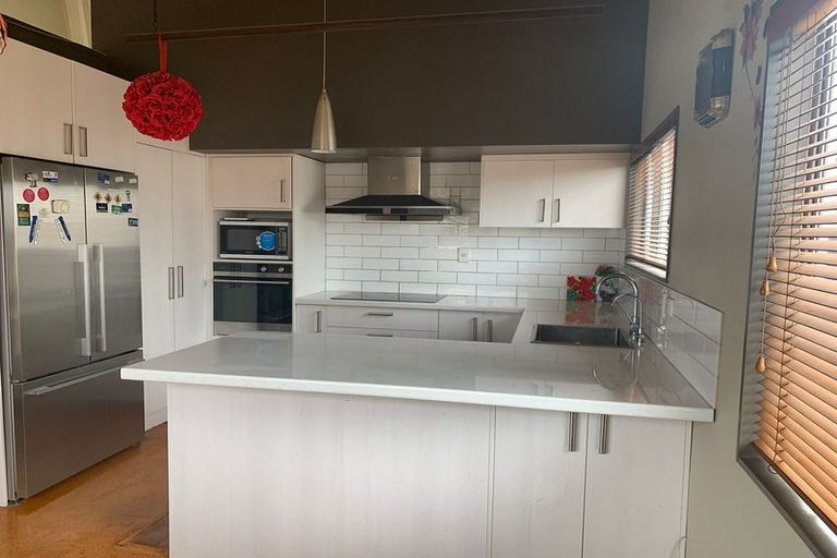 Photo of property in 136 Prince Regent Drive, Half Moon Bay, Auckland, 2012