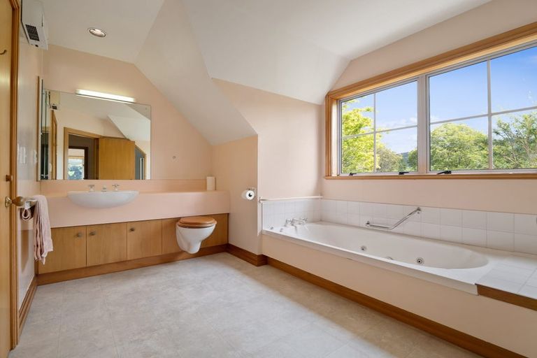 Photo of property in 112 Cannington Road, Maori Hill, Dunedin, 9010