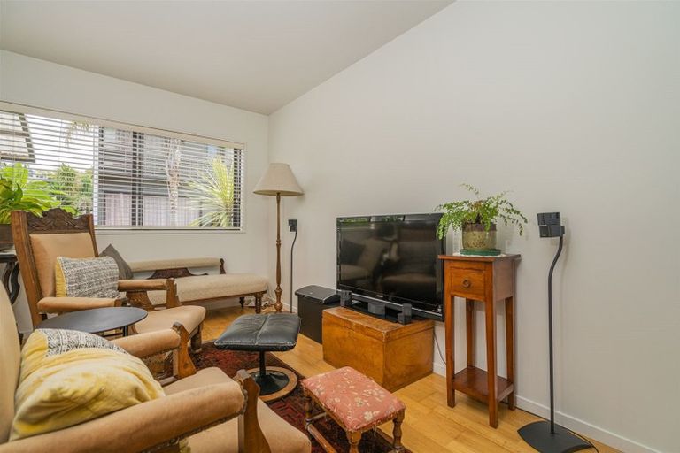 Photo of property in 27/1 Centennial Drive, Whitianga, 3510