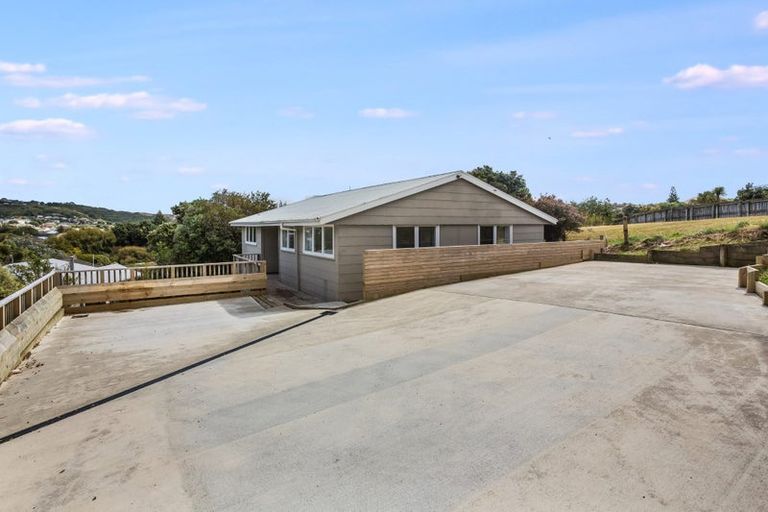 Photo of property in 25a Chaffey Crescent, Titahi Bay, Porirua, 5022