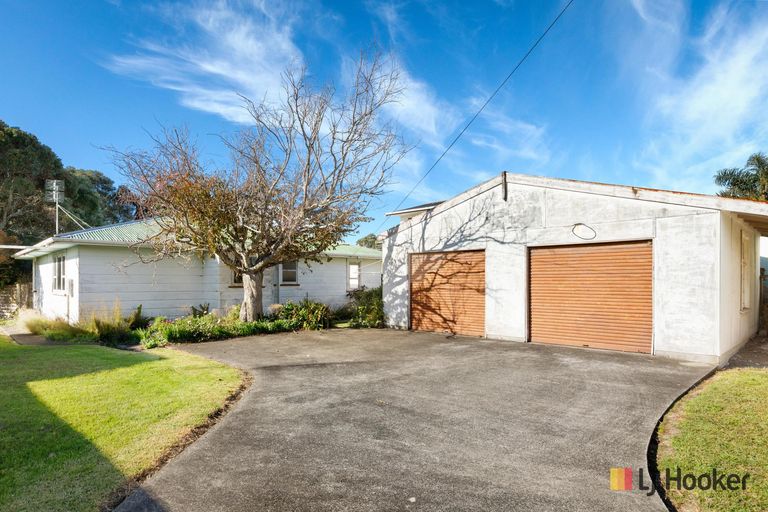 Photo of property in 22 Roretana Drive, Athenree, Katikati, 3177