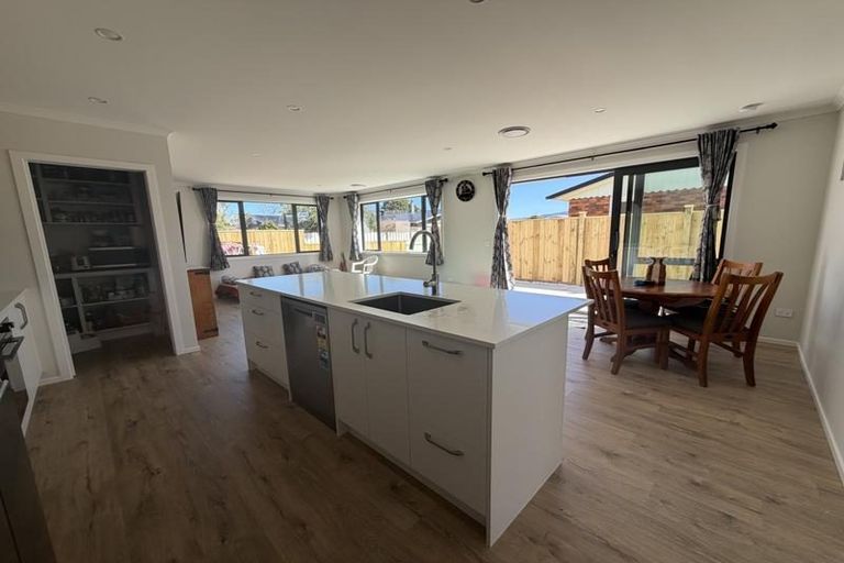 Photo of property in 44a Michael Road, Paraparaumu Beach, Paraparaumu, 5032