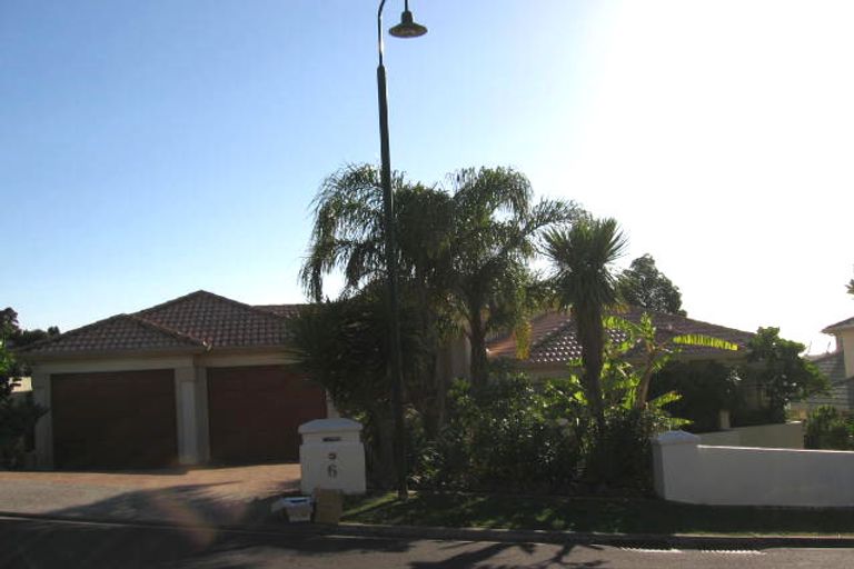 Photo of property in 6 Gretna Green, Browns Bay, Auckland, 0630