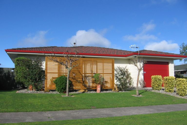 Photo of property in 56 Geraldine Crescent, Cloverlea, Palmerston North, 4412
