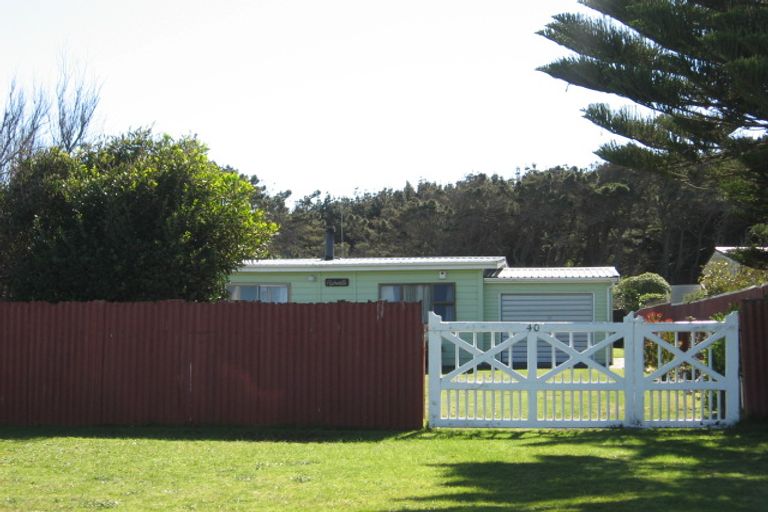 Photo of property in 40 Koputara Road, Himatangi Beach, Foxton, 4891