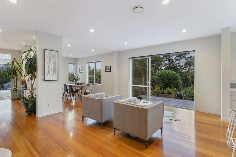 Photo of property in 80 Park Rise, Campbells Bay, Auckland, 0630