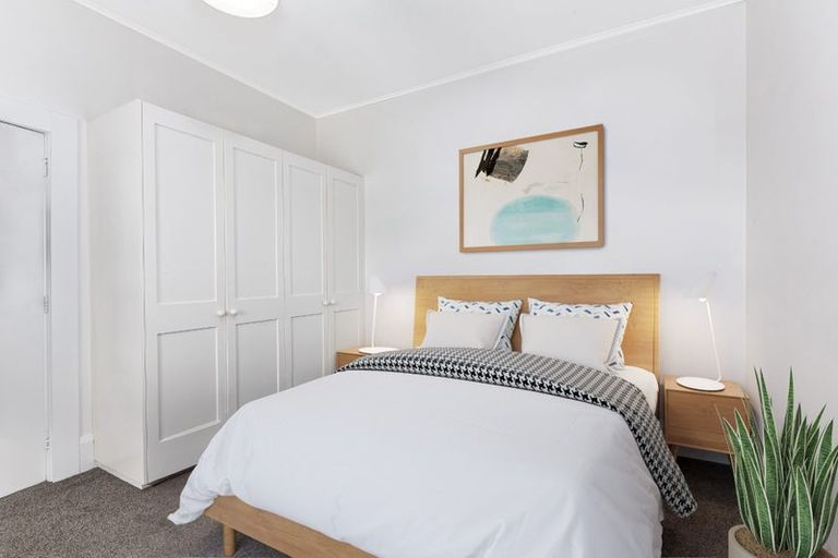 Photo of property in 104 Randwick Road, Moera, Lower Hutt, 5010