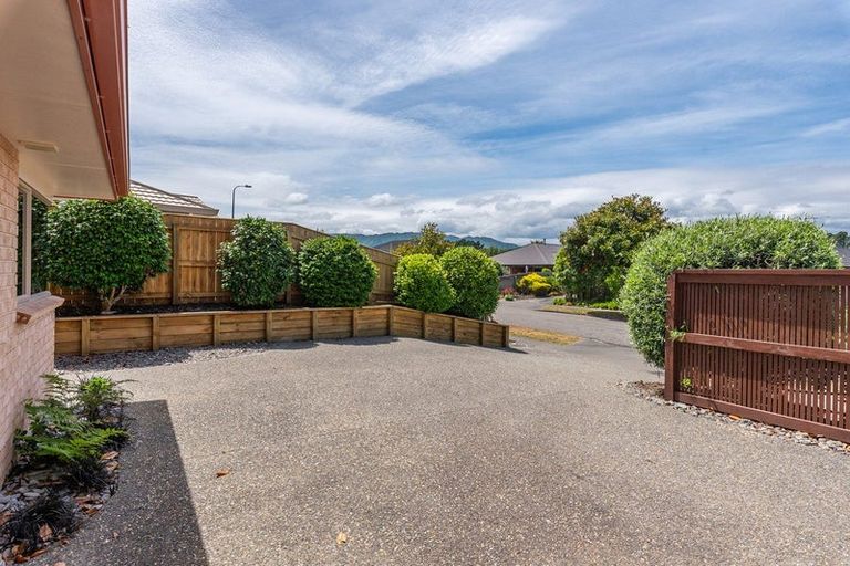 Photo of property in 8 Leanne Way, Waikanae Beach, Waikanae, 5036