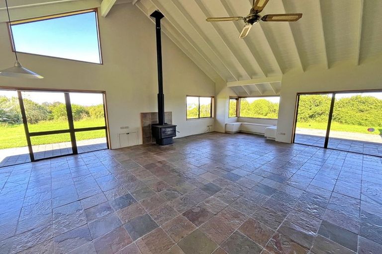 Photo of property in 1025 Takatu Road, Tawharanui Peninsula, Matakana, 0986