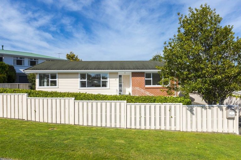 Photo of property in 9 Kiwi Street, Heretaunga, Upper Hutt, 5018