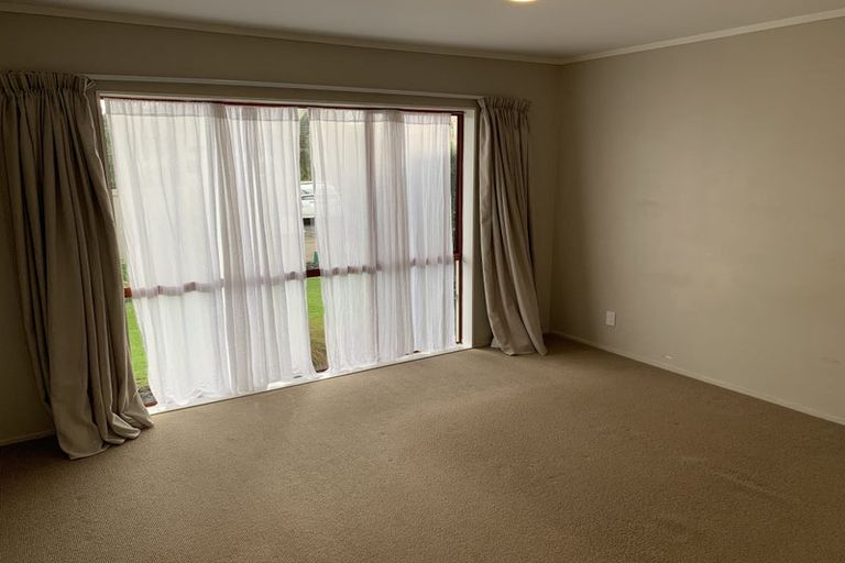 Photo of property in 14 Kilkenny Place, Fitzherbert, Palmerston North, 4410