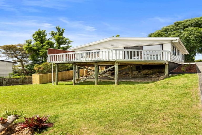 Photo of property in 2/30 Fordham Street, Beach Haven, Auckland, 0626