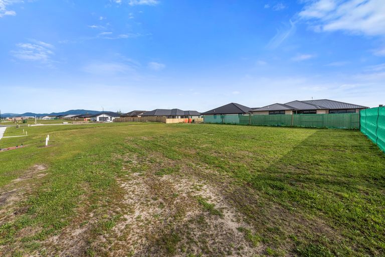 Photo of property in 3 Kotiate Street, Papamoa Beach, Papamoa, 3118