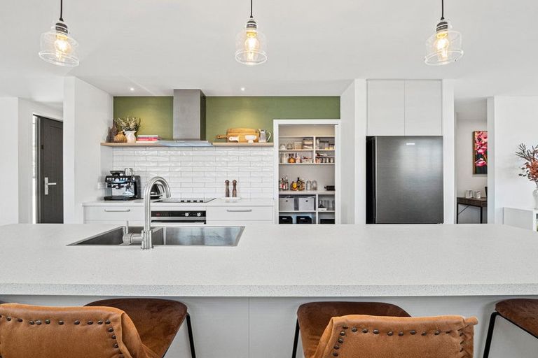 Photo of property in 11 Till Street, Jacks Point, 9371