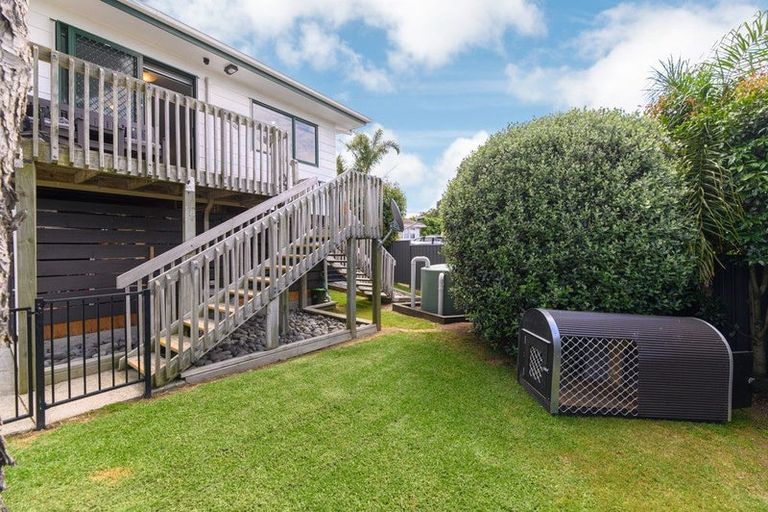 Photo of property in 2b Porter Avenue, Te Atatu South, Auckland, 0610