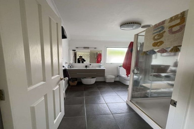 Photo of property in 30 Caroline Crescent, Highbury, Palmerston North, 4412