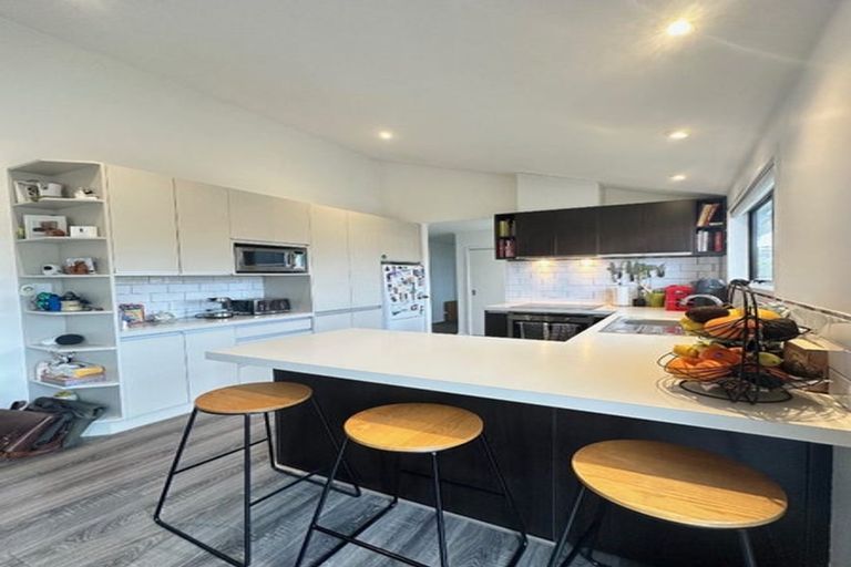 Photo of property in 2/383 Bucklands Road, Bucklands Beach, Auckland, 2012