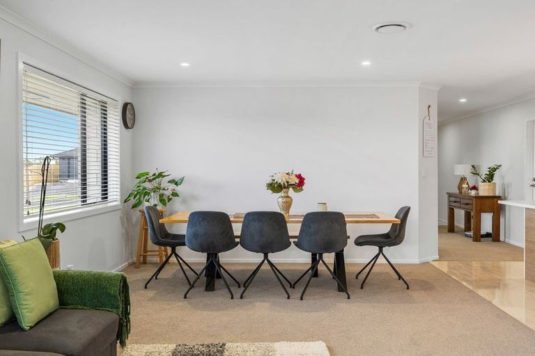 Photo of property in 14 Murray Ward Drive, Te Kauwhata, 3710