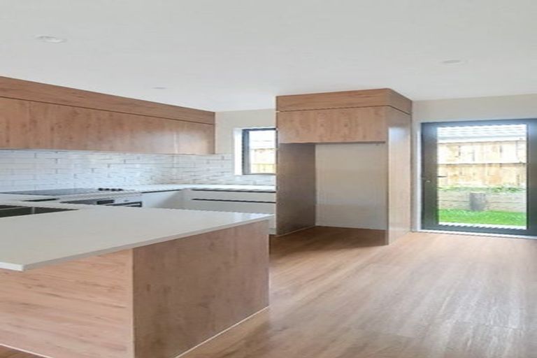 Photo of property in 5/22 Coniston Avenue, Te Atatu South, Auckland, 0610